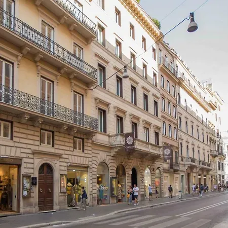 Via Del Corso Apartment Rom