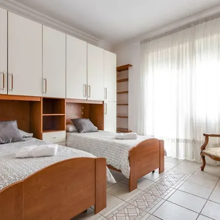 Garie Affittacamere * Rome