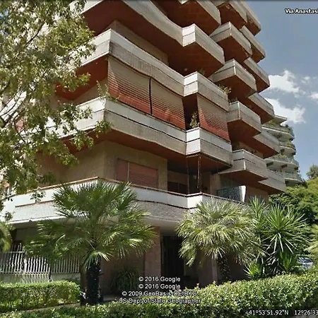 House In The * Roma
