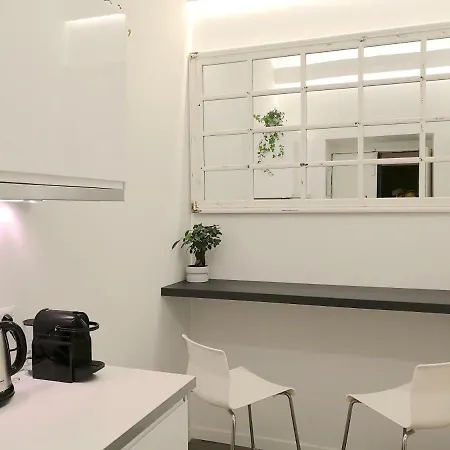 Guest house Luxury Near Colosseum Rome