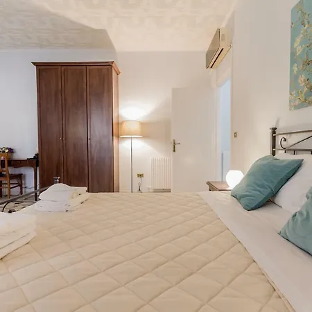 House Grimaldi * Rome