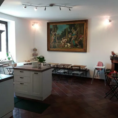 B&B Glicini Bed & Breakfast 2*
