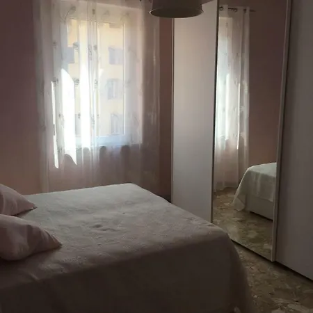 - Casa Nonna Grazia * Rome