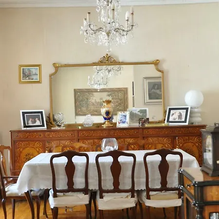 The Queen's Coffer