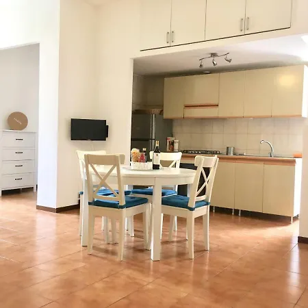 Casa Aura 15 * Rome