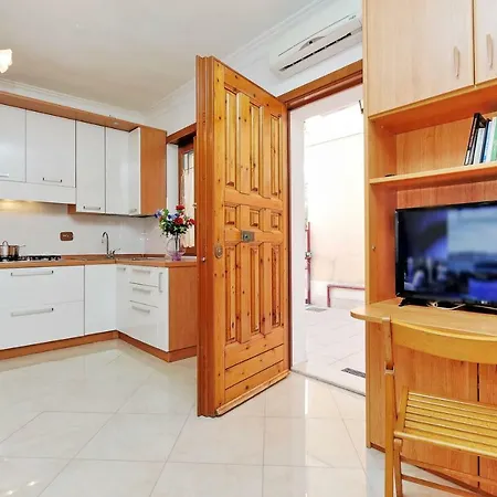 Dodo' Balduina Apartment