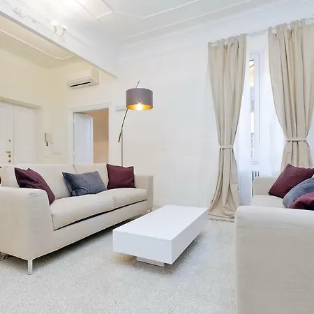 Modern Quirina 300 Mt From Vatican Rome