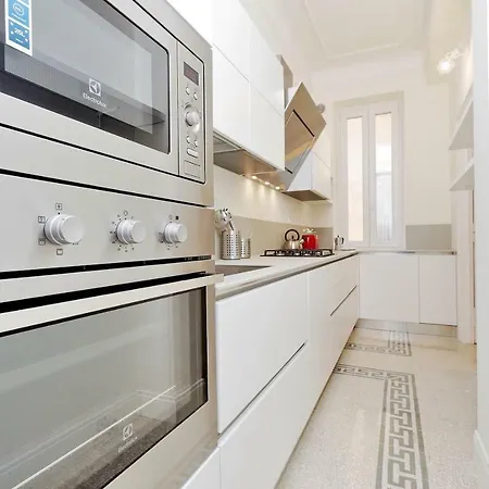 Modern Quirina 300 Mt From Vatican *
