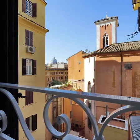 Modern Quirina 300 Mt From Vatican