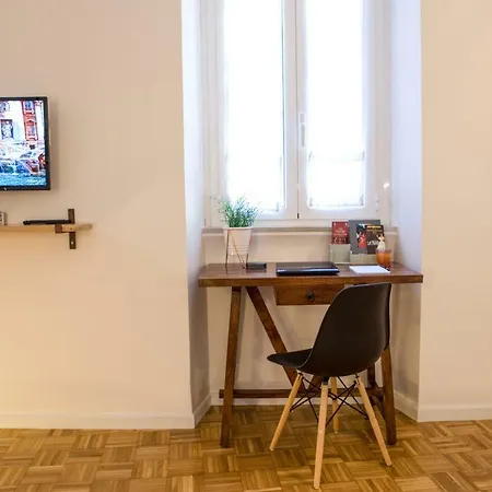 Amazing Trevi Fountain Apartment Rome