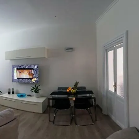 Spanish Steps 3 Bedrooms Cozy,elegant And *