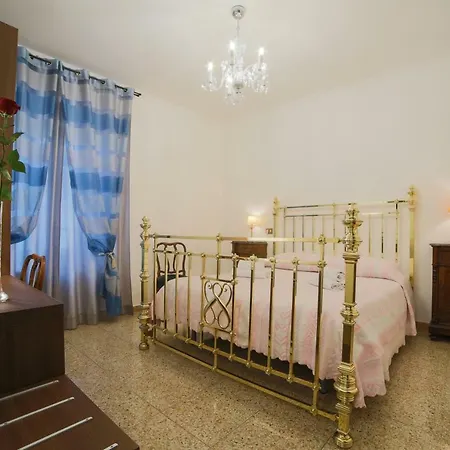 A&a Bed & Breakfast *