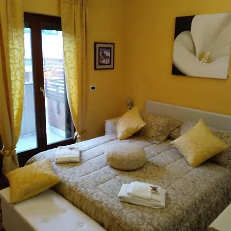 Apartment Rosso Frida Rome