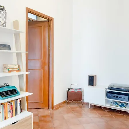 Vinylogy Apartment Rome