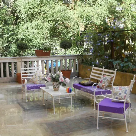 Grande Casa Con Terrazzo *