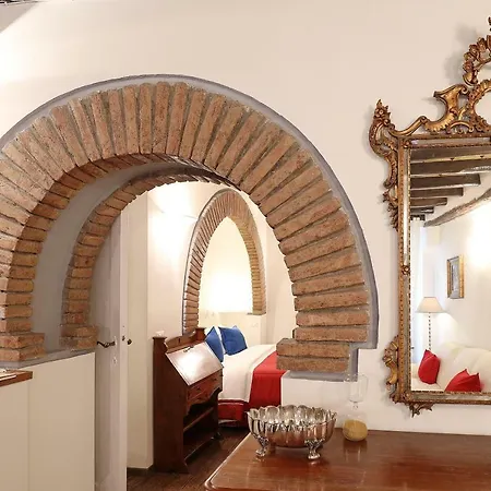 Loft In Termini-colosseum Rzym