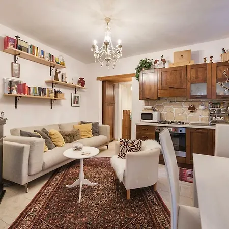 Casa Con Giardino San Giovanni Rome