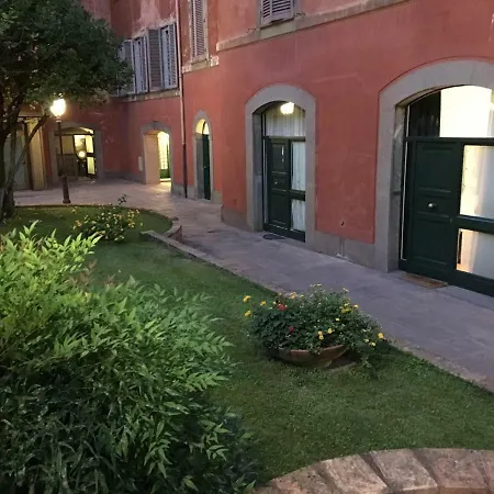 La Casa Di Cristian A Trevi * Roma