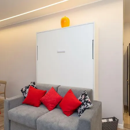 Apartment Many Days