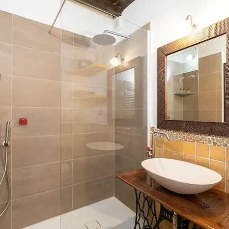 Charming Roman Holidays In Trastevere