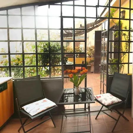 Fiore Apartment *