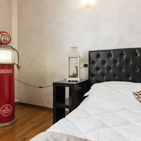 Rhome Guest house *