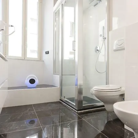 Rhome Guest house *