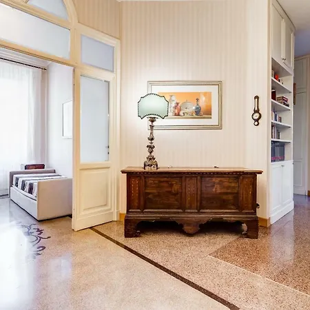 Tibullo - Classic & Elegant Center Apartment Rome