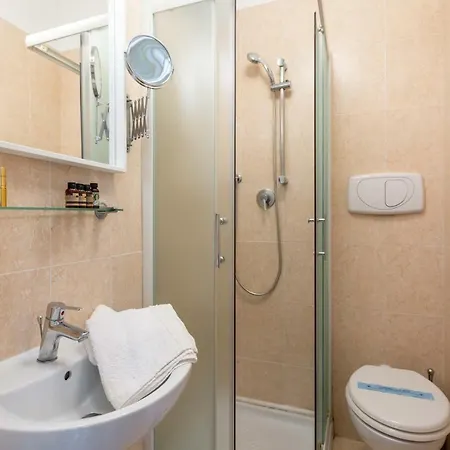 Sistina House Style X 6 Apartment Rom