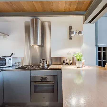 Loft In Trastevere Apartment Rome