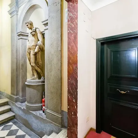 Luxurious Loft Facing The Pantheon Rome