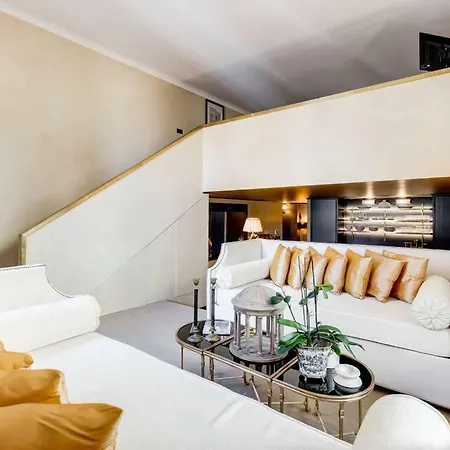 Holiday home Luxurious Loft Facing The Pantheon Rome
