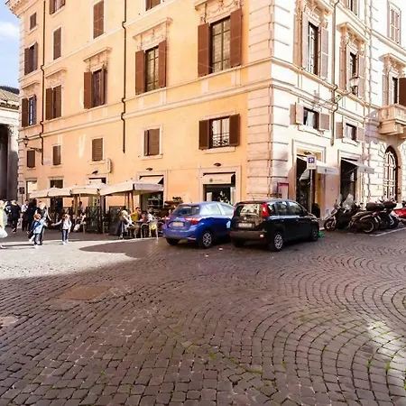 Luxurious Loft Facing The Pantheon Holiday home Rome