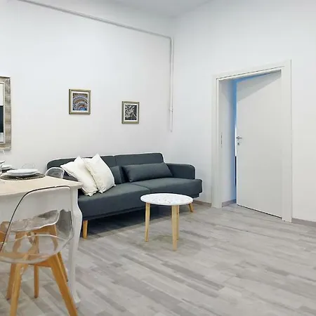 Pompeo Magno White Luxury Apartment