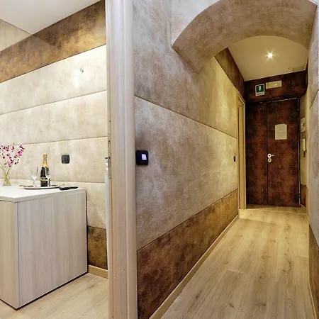 Gialli Vatican 2* Rome