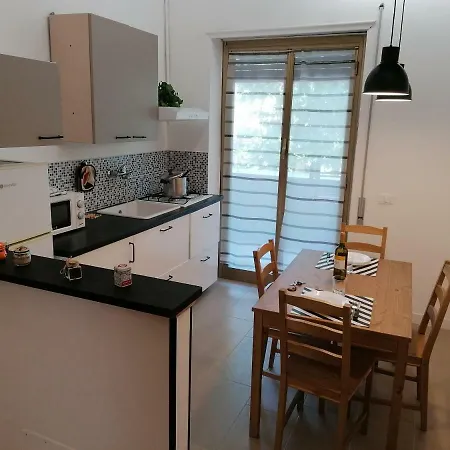 Apartment Chroma Italy - Doctor House Rome