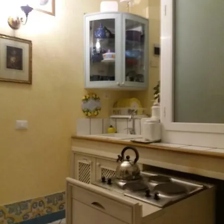 Charming House Near Parco Dei Principi Casa vacanze