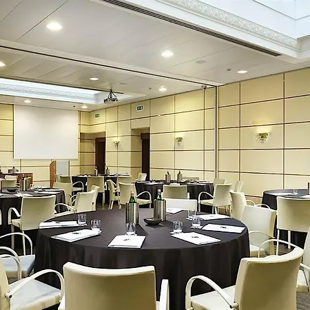 Una Deco Hotel 4*
