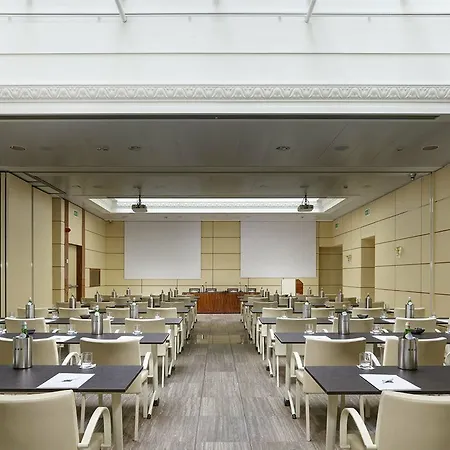 Una Deco Hotel 4*