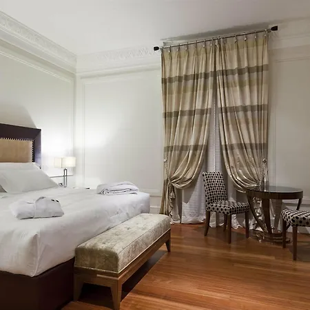 Deco Hotel