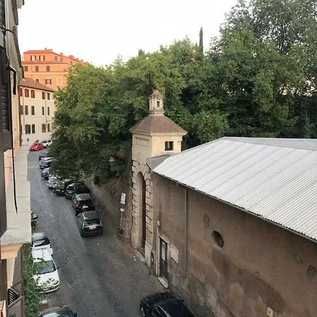 Apartment Colosseum Street