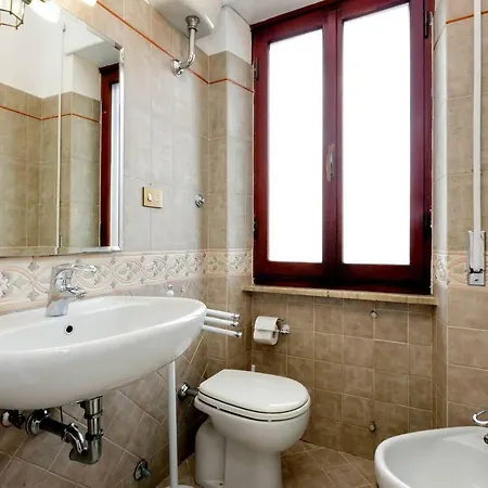 Rainbow Eur Apartment