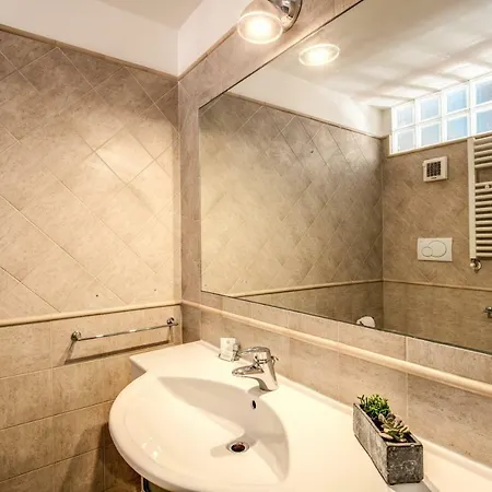 Trastevere Vintage 2 Bedroom 2nd Floor