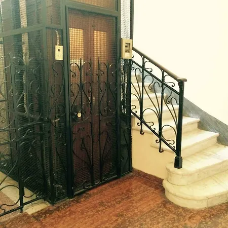 Relais Piazza Del Popolo 3*