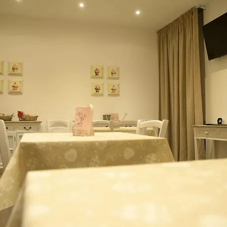 O La Civetta Di Trastevere בית הארחה 3*