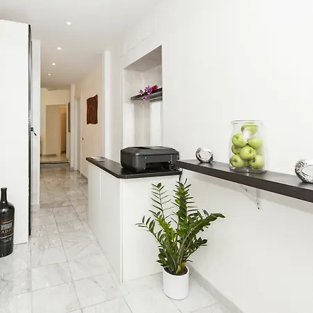 Gate 40 Guest house 2*