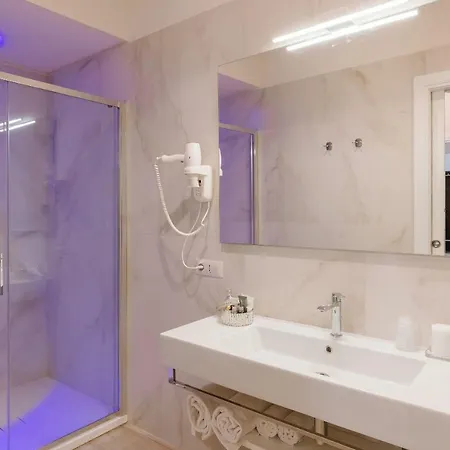Rhea Silvia Luxury Navona 2*