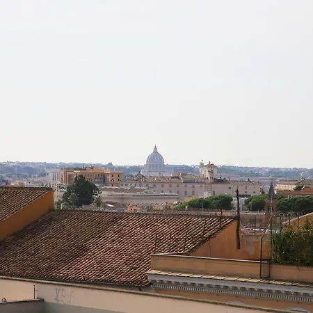 Biancoreroma 2* Rome