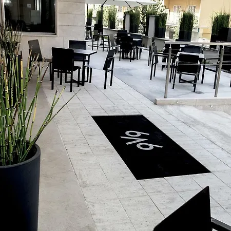 V99 Hotel Roma
