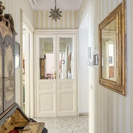 Nizza Bourgeois Family Rome